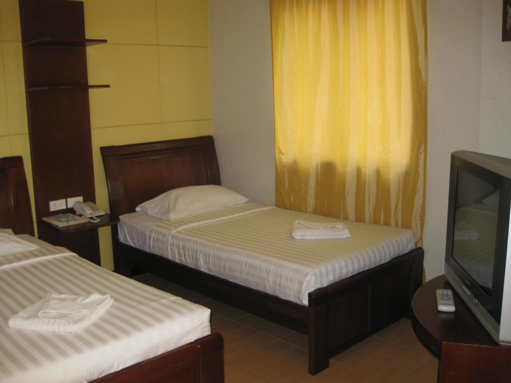 Hotel One Lourdes Dormitel Iloilo City Pokoj fotografie