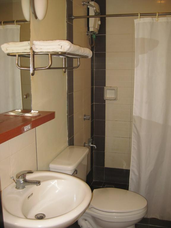 Hotel One Lourdes Dormitel Iloilo City Pokoj fotografie